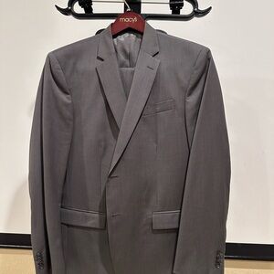 Men grey suit 44R. Brand Kenneth Cole New York